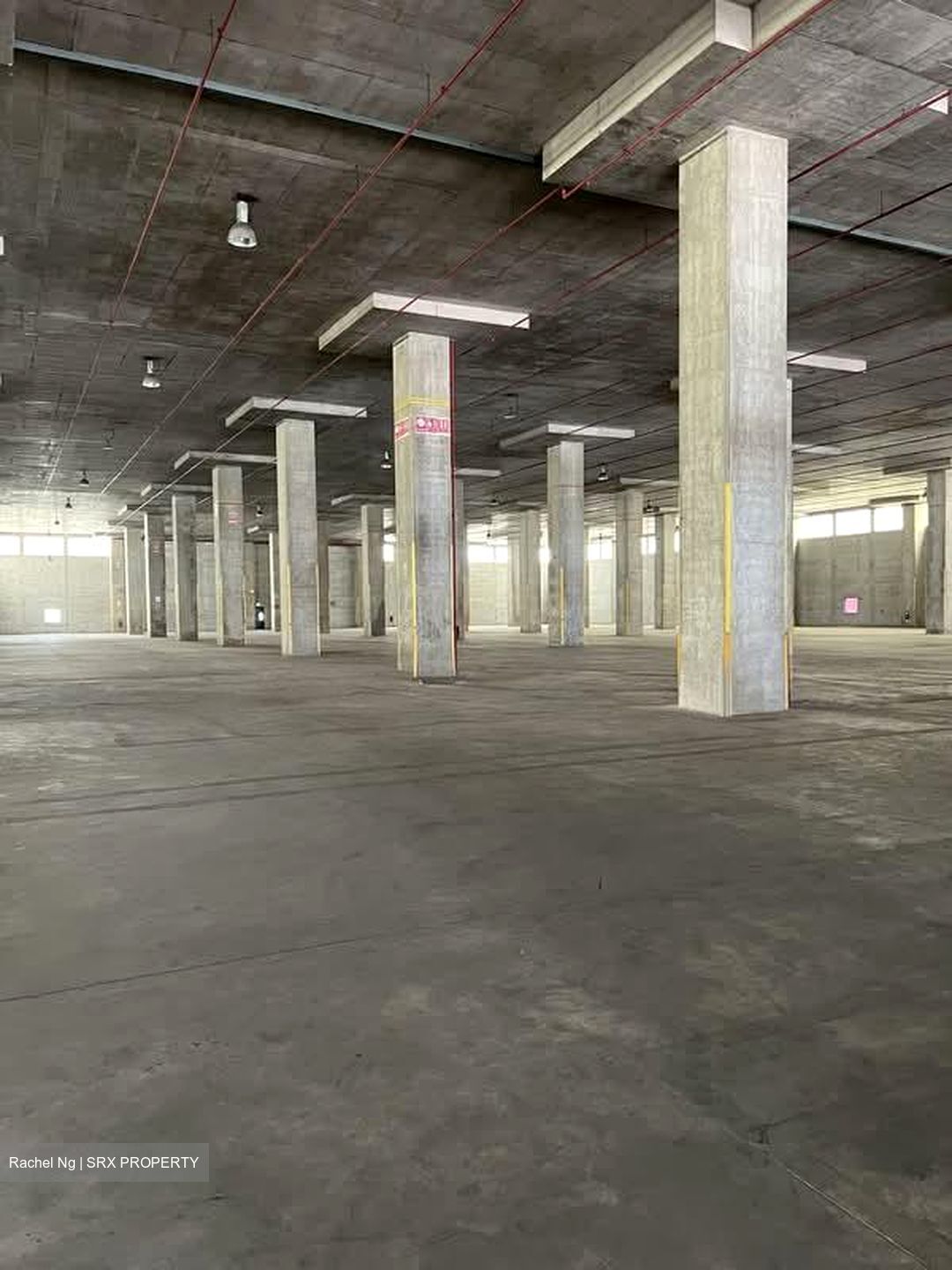 Uob Jurong Warehouse (D22), Warehouse #570065341